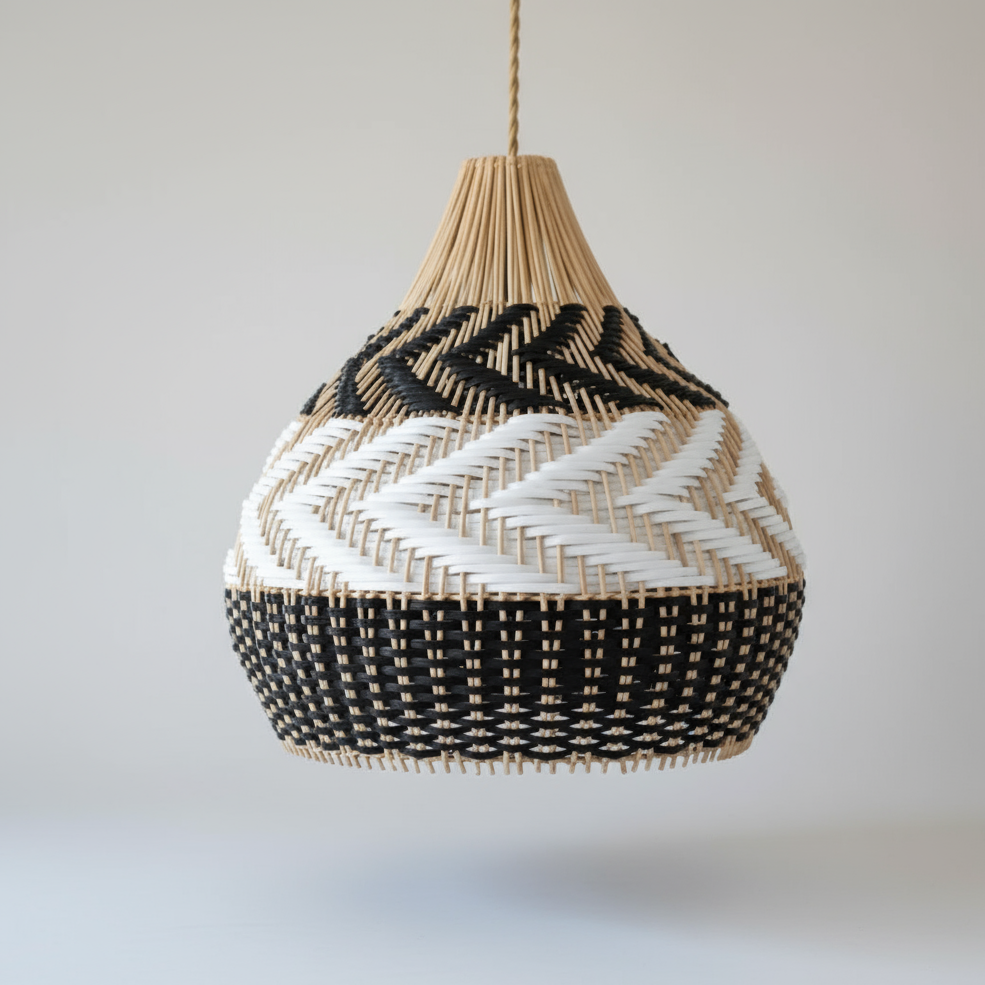 Handwoven_Cane_Lampshade_-_OA010